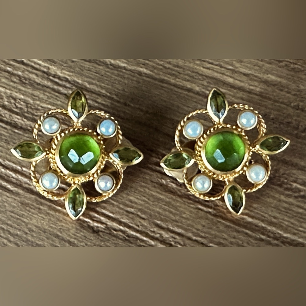 Beautiful Julie Vos Monaco statement clip earrings